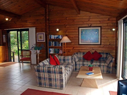Lavendula Garden Cottage - Accommodation Sunshine Coast 0
