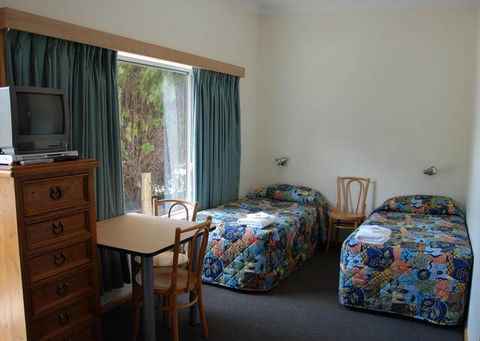 Mountain View Motel - Accommodation Sunshine Coast 0