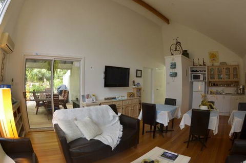 Nelson Bay Bed & Breakfast - Accommodation Sunshine Coast 2