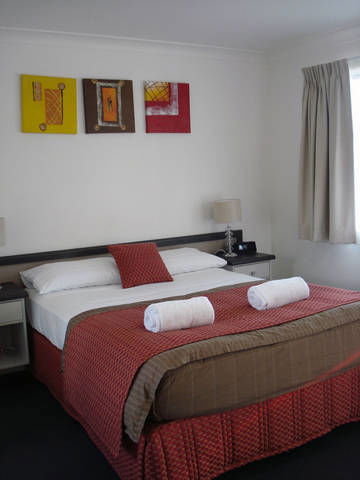 Oakey Motor Inn - Accommodation Sunshine Coast 1