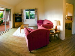 Poinciana Cottages - Accommodation Sunshine Coast 3