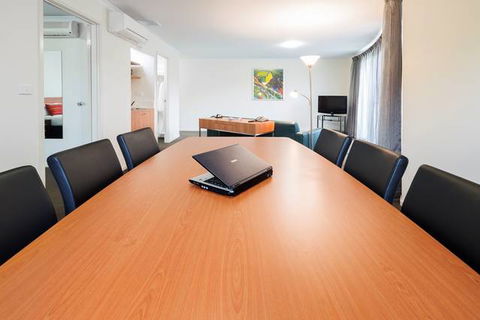 Premier Hotel & Apartments - Accommodation Sunshine Coast 5