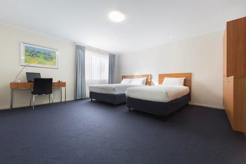 Premier Hotel & Apartments - Accommodation Sunshine Coast 8