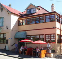 Jamison Guesthouse and The Rooster Restaurant - Accommodation Sunshine Coast