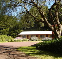 Twelve Apostles Motel  Country Retreat - Accommodation Sunshine Coast