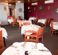 Riviera Motel - Accommodation Sunshine Coast