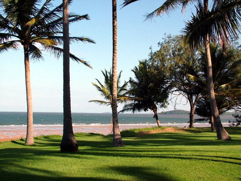 Sarina Beach Motel - Accommodation Sunshine Coast 4