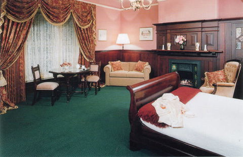 The Clifton Motel And Grittleton Lodge - Accommodation Sunshine Coast 1