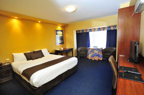 The Clifton Motel And Grittleton Lodge - Accommodation Sunshine Coast 0