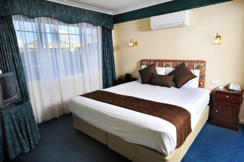 The Clifton Motel And Grittleton Lodge - Accommodation Sunshine Coast 5