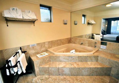 The Clifton Motel And Grittleton Lodge - Accommodation Sunshine Coast 6