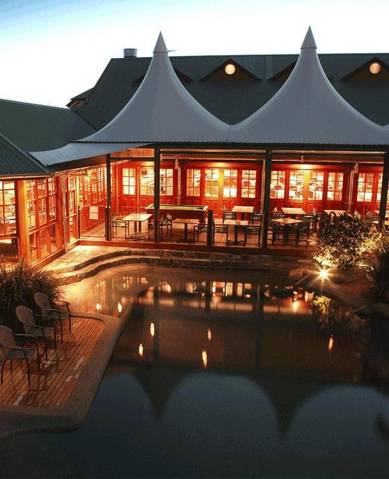 Tinaroo Lake Resort - Holiday Apartments - Accommodation Sunshine Coast 10