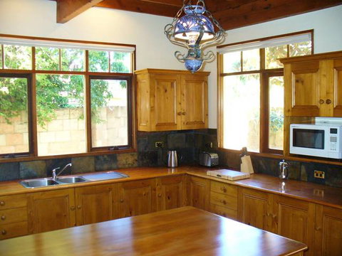 TRC House - Accommodation Sunshine Coast 2