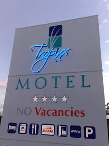 Tropixx Motel And Restaurant - Accommodation Sunshine Coast 6
