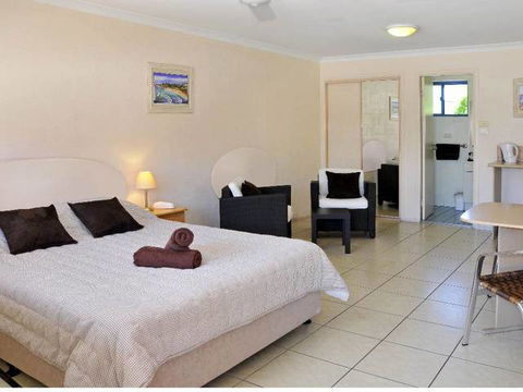 Yamba Twin Pines Motel - Accommodation Sunshine Coast 0