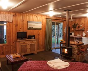 Balingup Heights Hilltop Forest Cottages - Accommodation Sunshine Coast 3