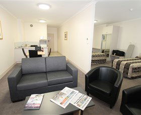 Goodearth Hotel - Accommodation Sunshine Coast 3