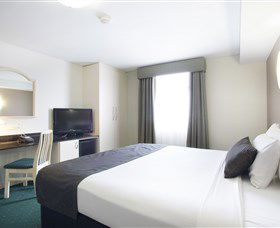 Hotel Northbridge - Accommodation Sunshine Coast 1