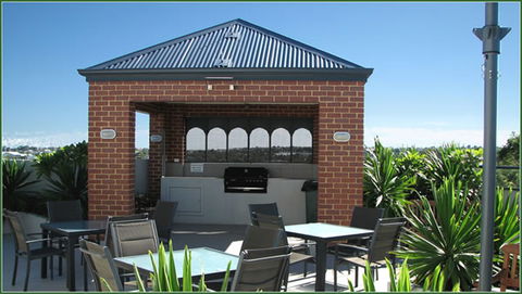 Churchill Apartments - Accommodation Sunshine Coast 3