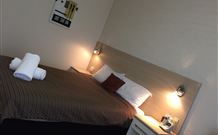 Hamilton's Townhouse Motel - Queanbeyan - Accommodation Sunshine Coast 1