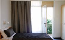Mid City Motor Inn - Queanbeyan - Accommodation Sunshine Coast 1