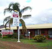 Country Roads Motor Inn
