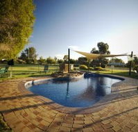 Howlong Country Golf Club Motel