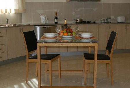 Francis Phillip Motor Inn - Accommodation Sunshine Coast 1