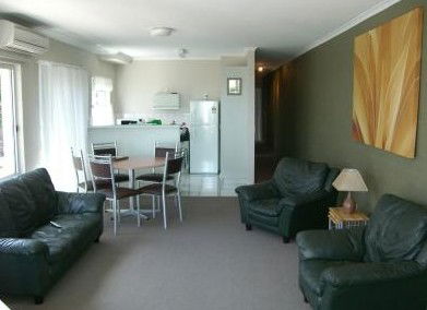 The Palms Apartments - Accommodation Sunshine Coast 3