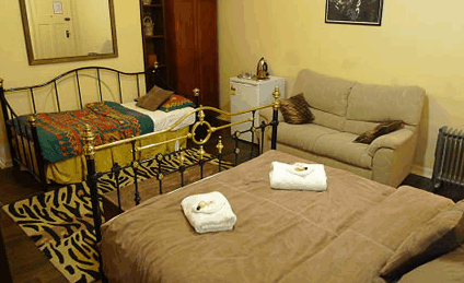 Edinburgh Gallery Bed And Breakfast - Accommodation Sunshine Coast 1