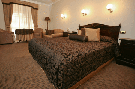Australian Heritage Motor Inn - Accommodation Sunshine Coast 0
