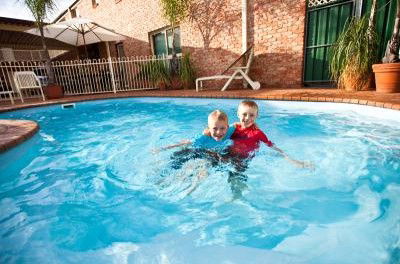 Endeavour Court Motor Inn - Accommodation Sunshine Coast 3