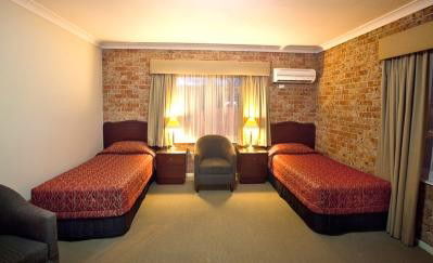 Endeavour Court Motor Inn - Accommodation Sunshine Coast 5