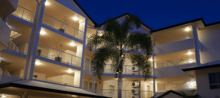 Golden Sands Beachfront Apartment Resort - thumb 0
