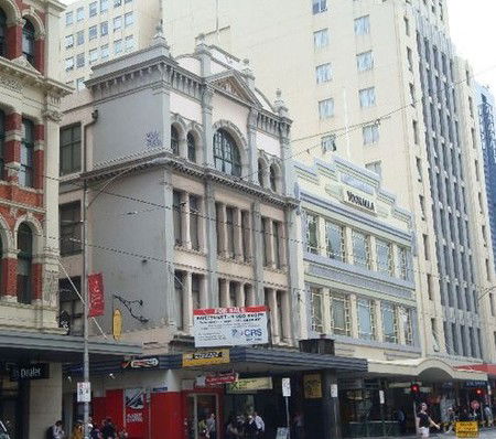 Elephant Backpackers - Accommodation Sunshine Coast 0