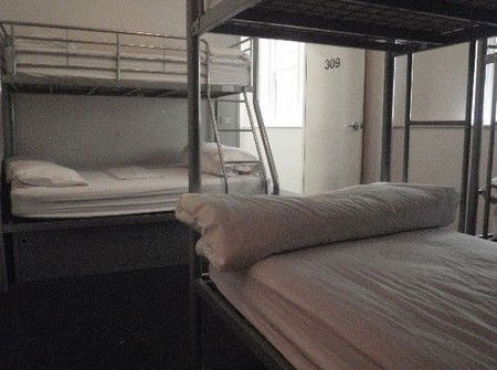 Elephant Backpackers - Accommodation Sunshine Coast 3