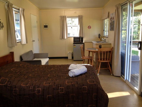 Esk Caravan Park And Rail Trail Motel - Accommodation Sunshine Coast 4