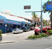 Reef Lodge Backpackers - Accommodation Sunshine Coast