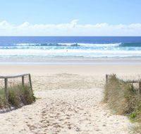 Golden Riviera Beach Resort - Accommodation Sunshine Coast