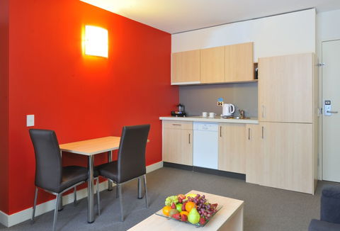 Metro Apartments On Bank Place Melbourne - Accommodation Sunshine Coast 4