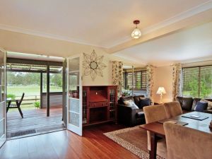 Woollamia Farm Cottage Accommodation - Accommodation Sunshine Coast 0