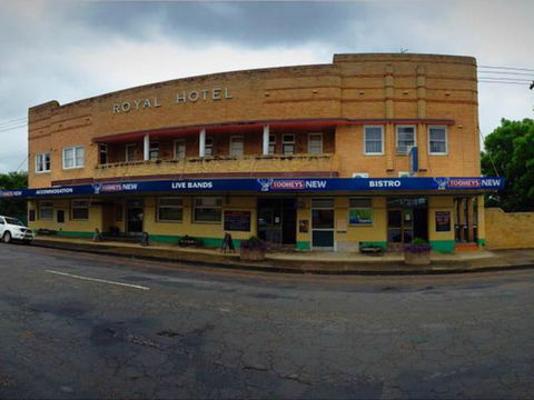 Royal Hotel Dungog - Accommodation Sunshine Coast 2
