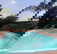 Parkes Overnighter Caravan Park - Accommodation Sunshine Coast
