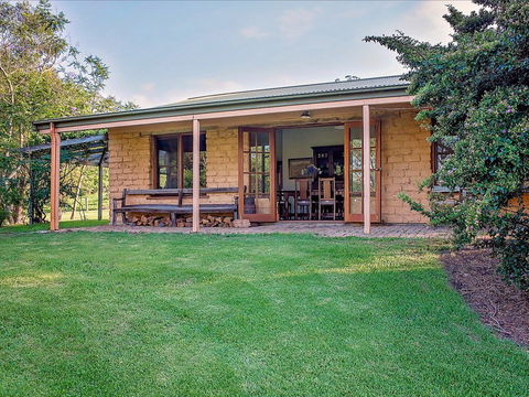 Narrawilly Cottages - Accommodation Sunshine Coast 3