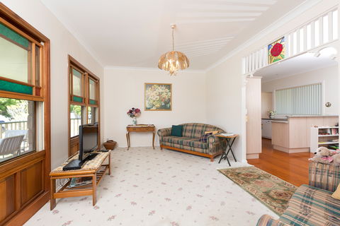Cranford Waterfront Cottage - Accommodation Sunshine Coast 0