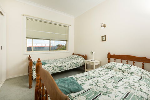 Cranford Waterfront Cottage - Accommodation Sunshine Coast 7