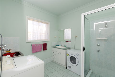 Cranford Waterfront Cottage - Accommodation Sunshine Coast 9