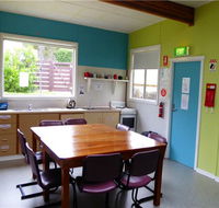 Coles Bay - Esplanade YHA - Accommodation Sunshine Coast