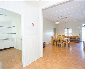 Mycow Accommodation Sarina - Greetham Street - Accommodation Sunshine Coast 2