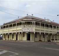Royal Private Hotel - Accommodation Sunshine Coast